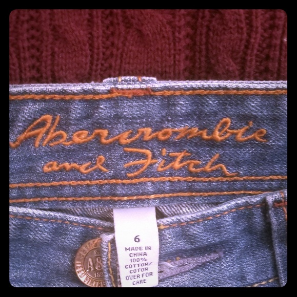 Abercrombie and Fitch skirt and sweater - Picture 4 of 5